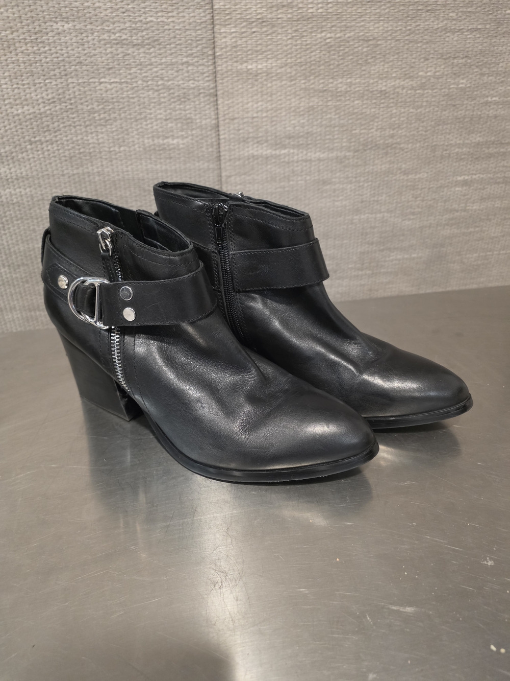 Marc Fisher Black Leather Buckle Ankle Booties Boots | Size 9.5M Moto Chic